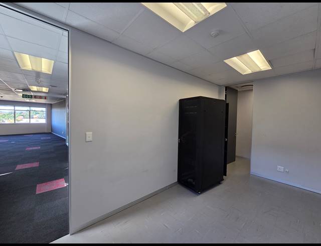 421M² OFFICE TO LET IN SANDTON CENTRAL